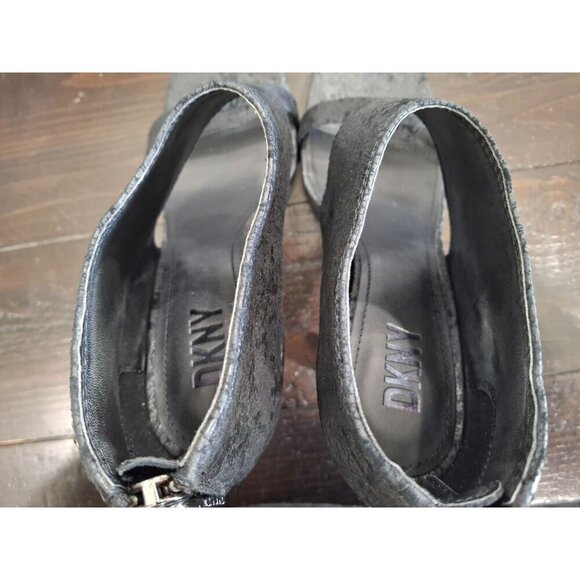 EUC DKNY Women's Black Leather Dava Ankle Strap Cuff Dress Sandals/Sz. 9.5M - Picture 10 of 12